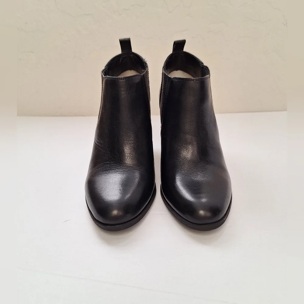 Michael Kors Leather Ankle Booties Pointed Block Heel Western Black Womens 6 NEW